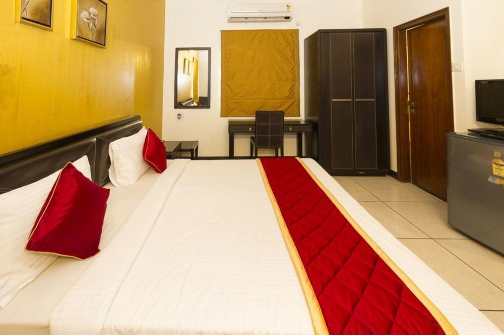 Oyo Townhouse 6 Koramangala Sony Signal Hotel Bangalore Exterior photo
