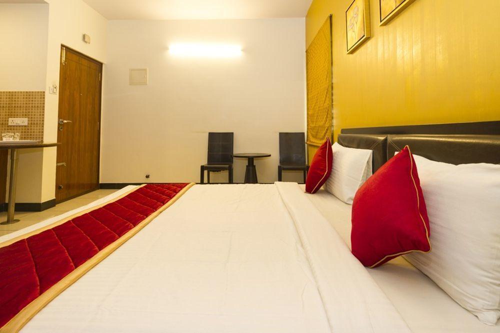 Oyo Townhouse 6 Koramangala Sony Signal Hotel Bangalore Exterior photo