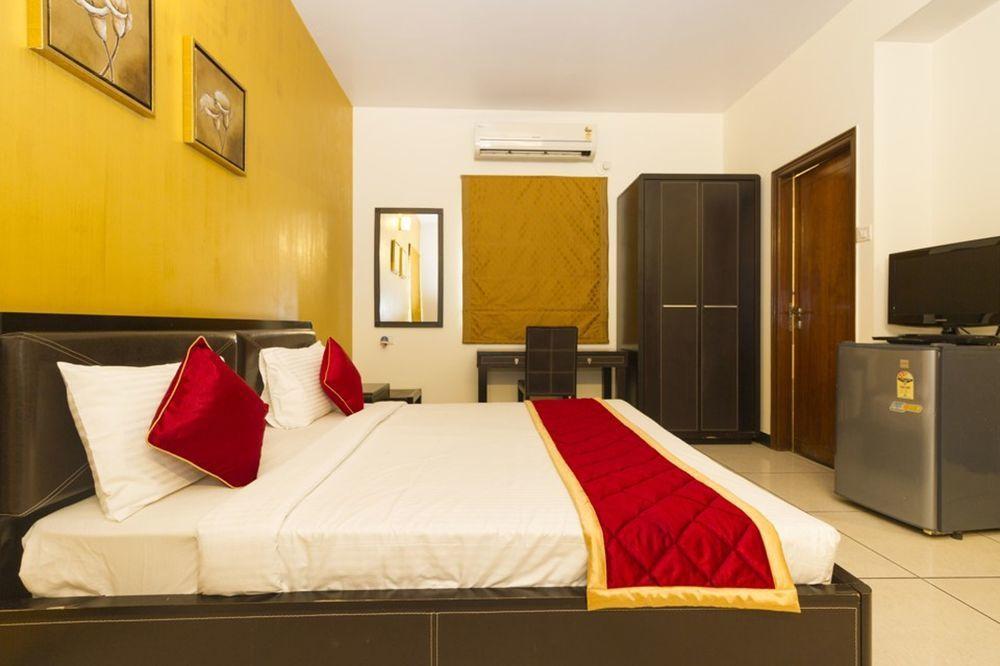 Oyo Townhouse 6 Koramangala Sony Signal Hotel Bangalore Exterior photo