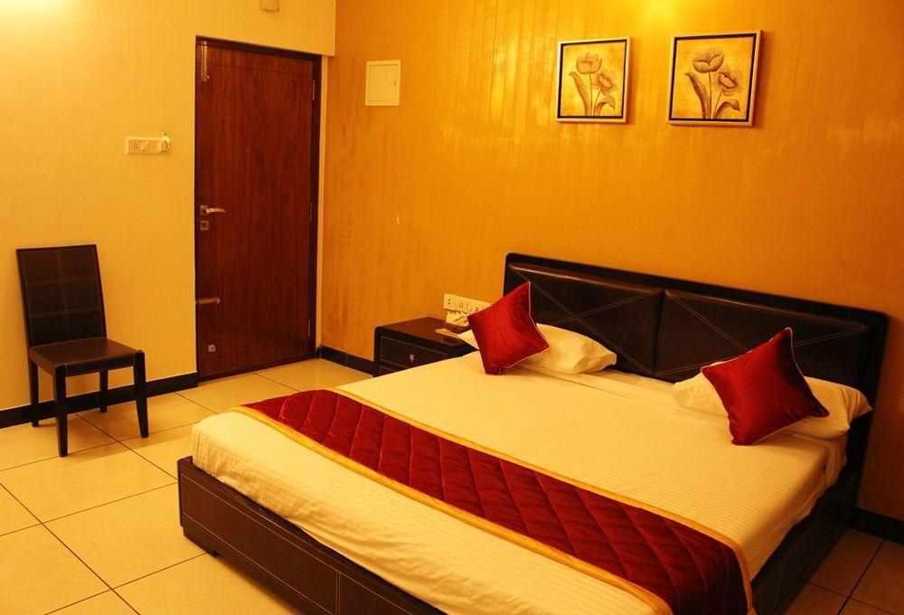 Oyo Townhouse 6 Koramangala Sony Signal Hotel Bangalore Exterior photo