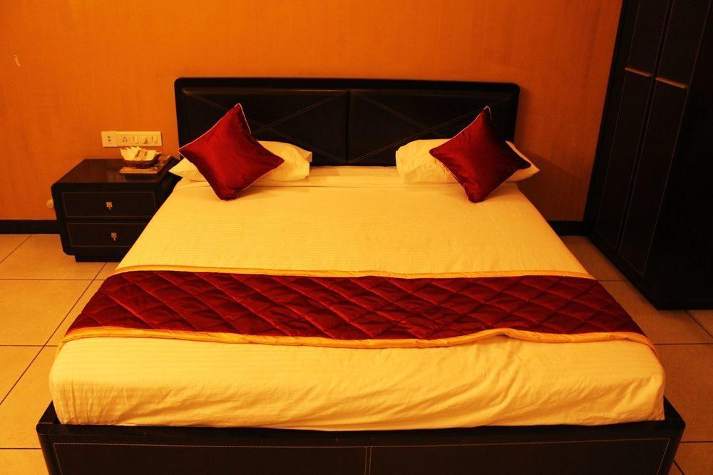 Oyo Townhouse 6 Koramangala Sony Signal Hotel Bangalore Exterior photo